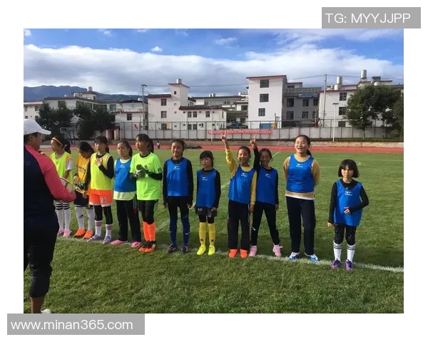 足球明星携手抖音引领潮流新风尚助力年轻人追逐梦想